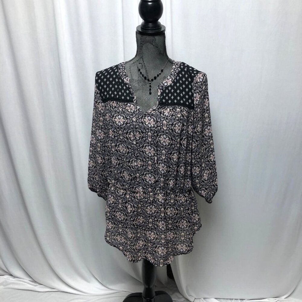 Maurices Top Womens Size Medium Black Pink Lightweight Sheer Peasant Boho Shirt